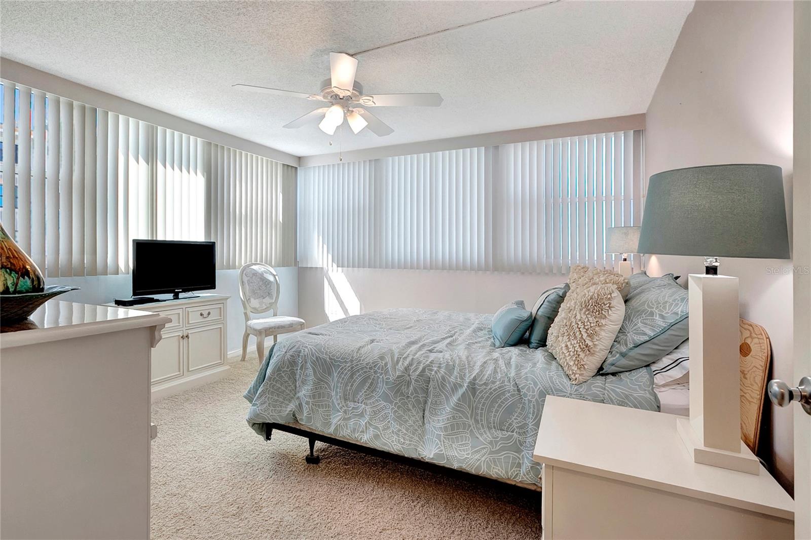 TREASURE ISLAND TENNIS & YACHT CLUB - Residential Lease