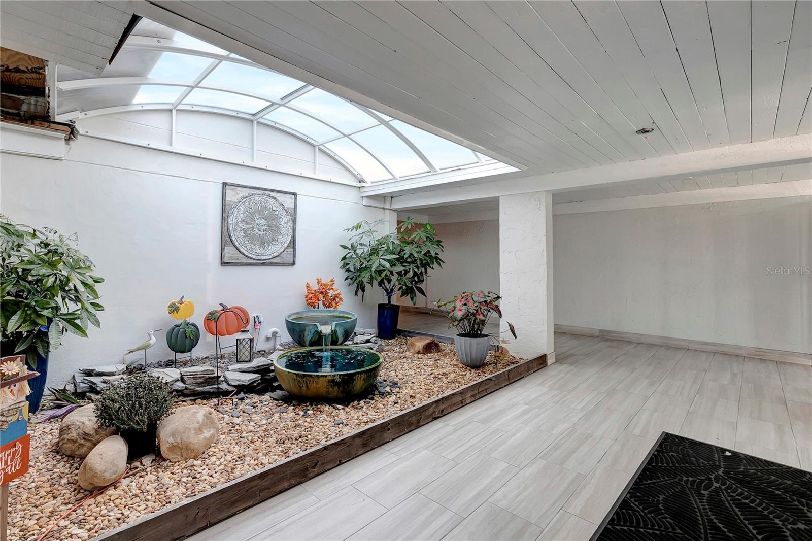 TREASURE ISLAND TENNIS & YACHT CLUB - Residential Lease