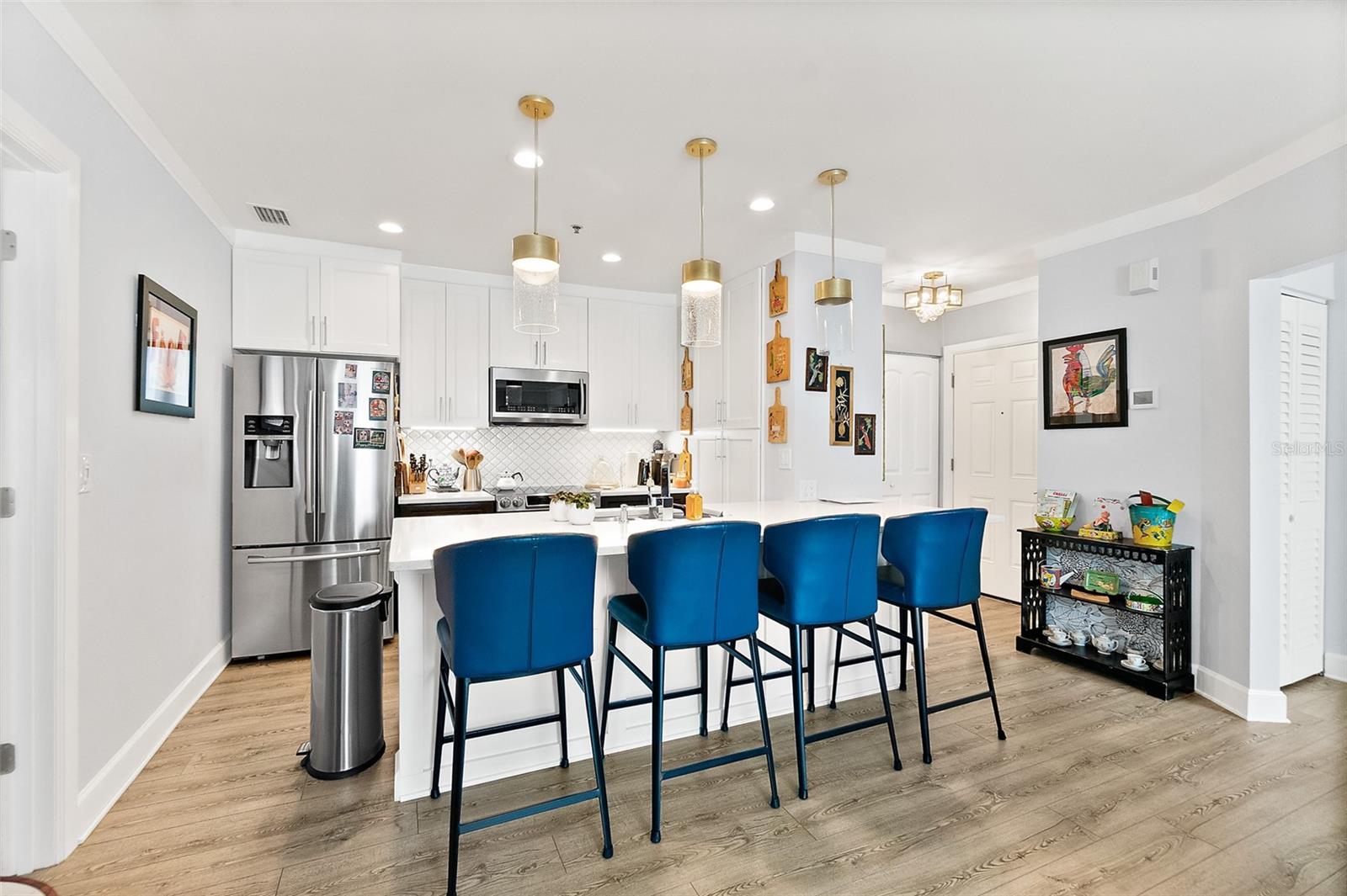 MARINA BAY CONDO PH 1 - Residential