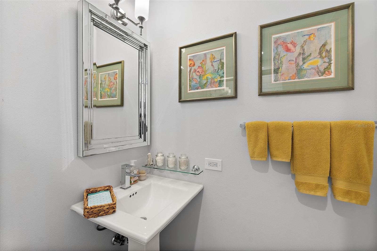 MARINA BAY CONDO PH 1 - Residential