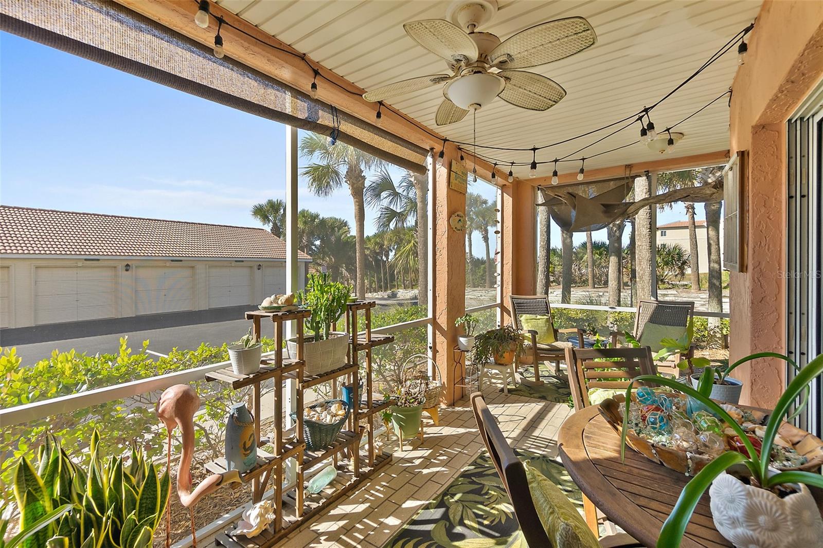 MARINA BAY CONDO PH 1 - Residential