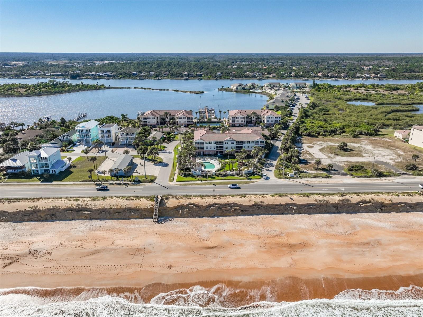 MARINA BAY CONDO PH 1 - Residential