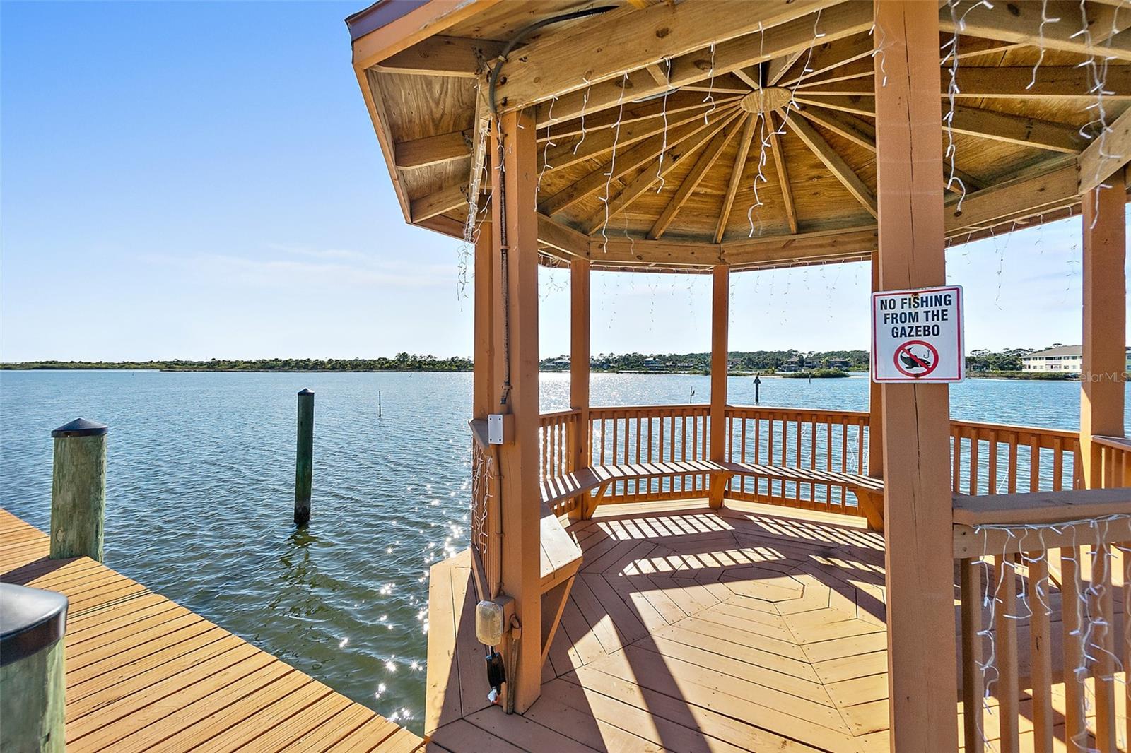 MARINA BAY CONDO PH 1 - Residential