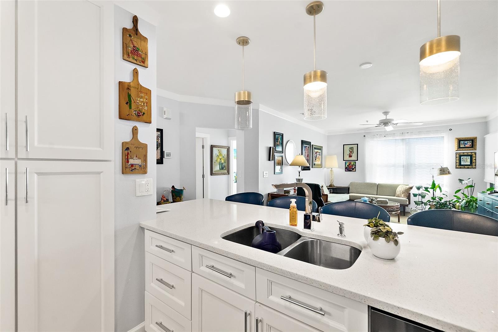 MARINA BAY CONDO PH 1 - Residential