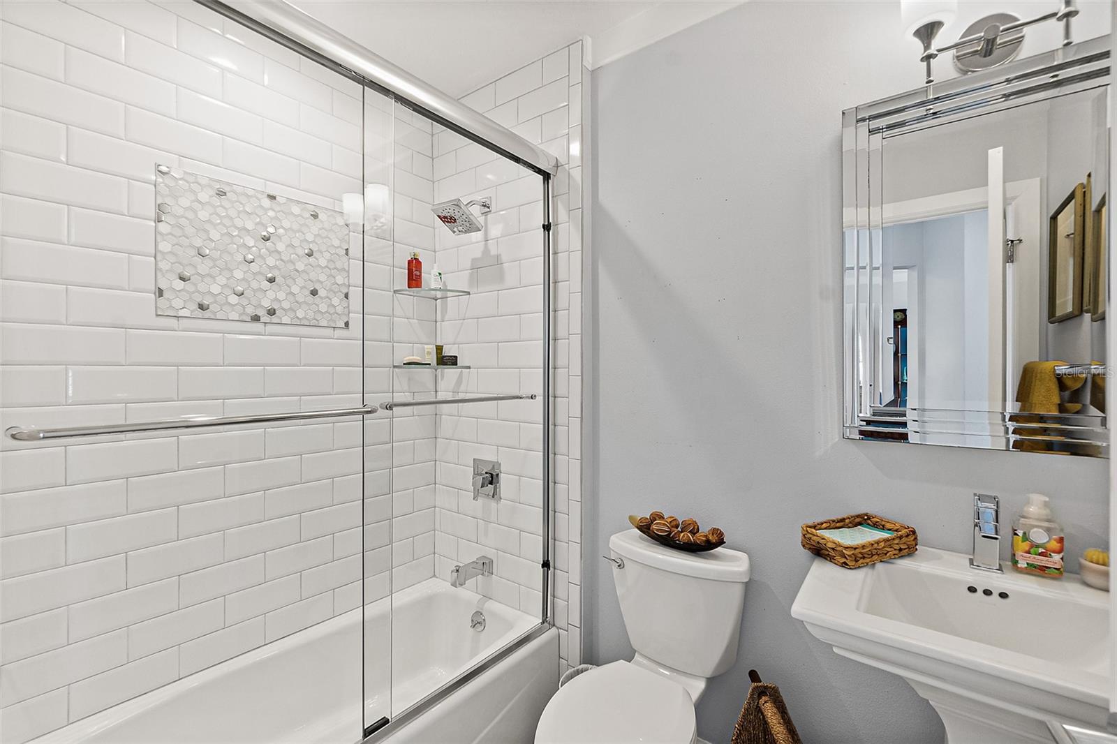 MARINA BAY CONDO PH 1 - Residential