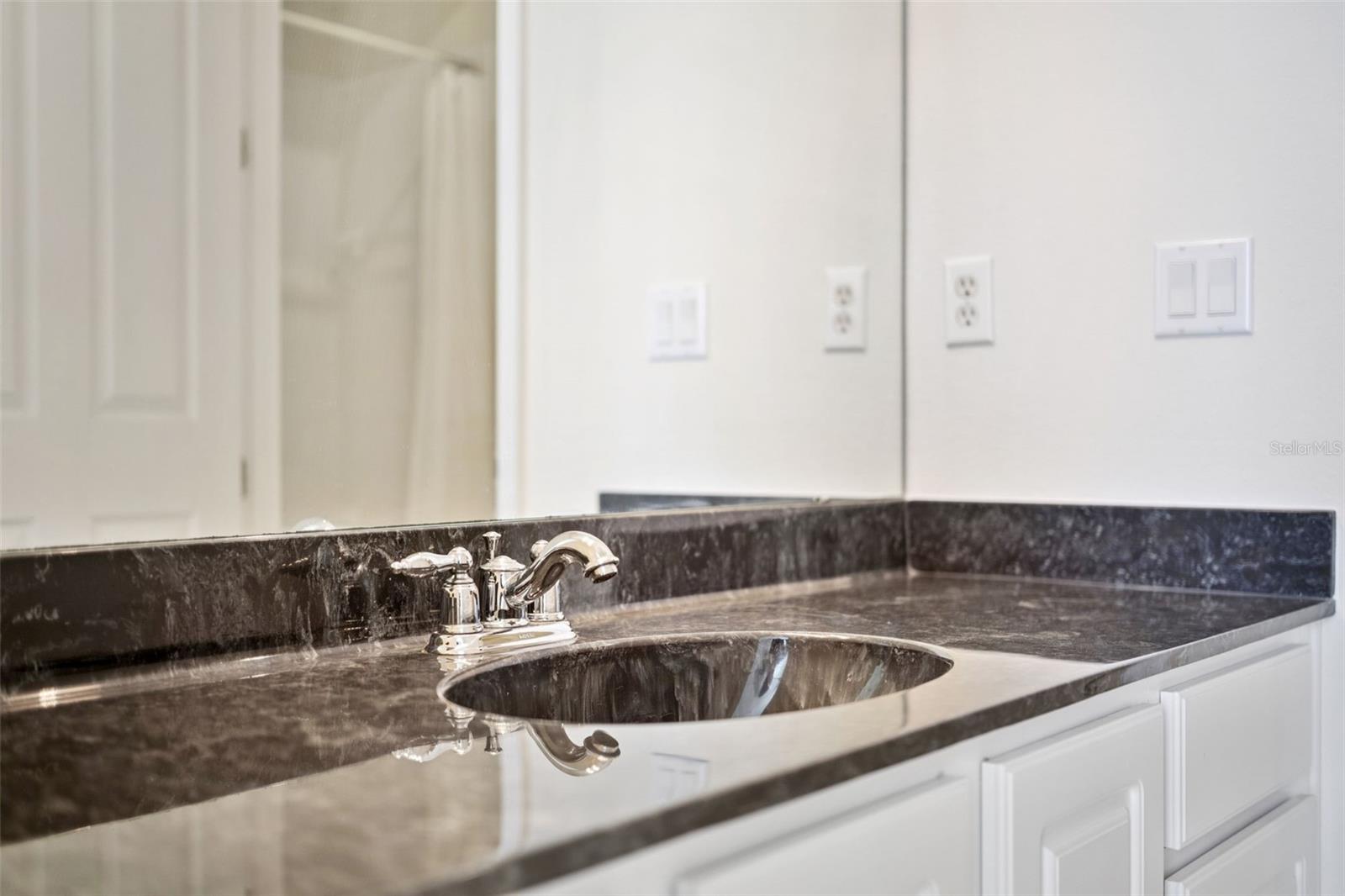 DUNHILL AT ERROL ESTATES - Residential