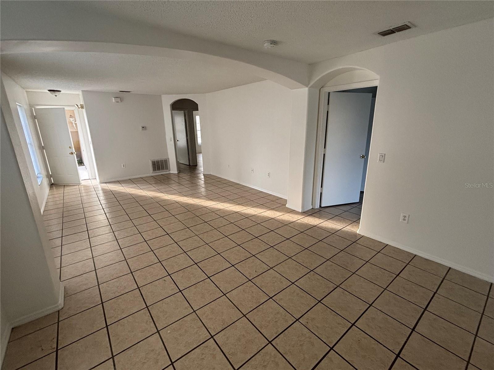 FAIRWAY GLEN AT MEADOW WOODS CONDO - Residential Lease