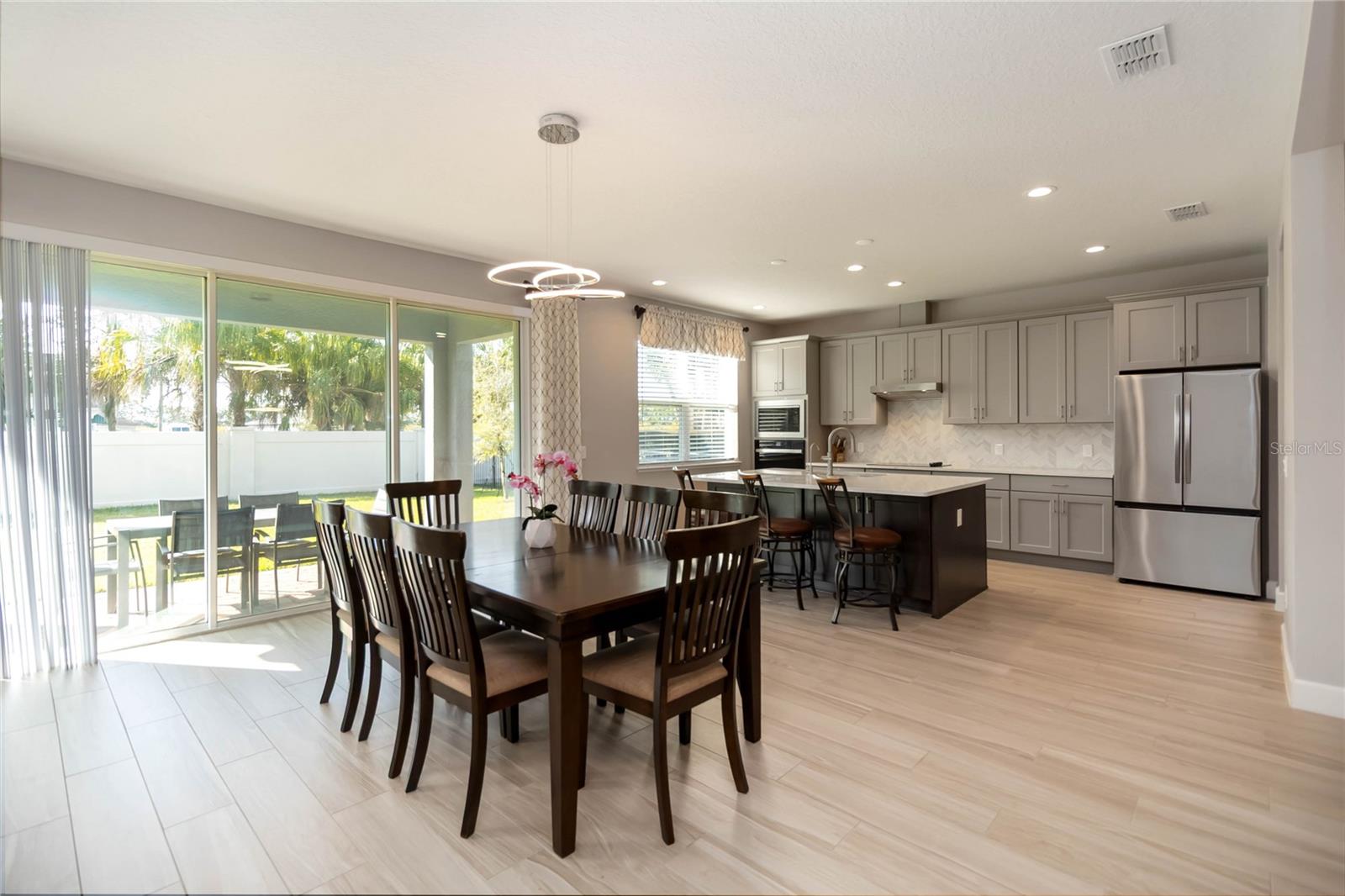 RIVERSIDE OAKS PH 1 - Residential