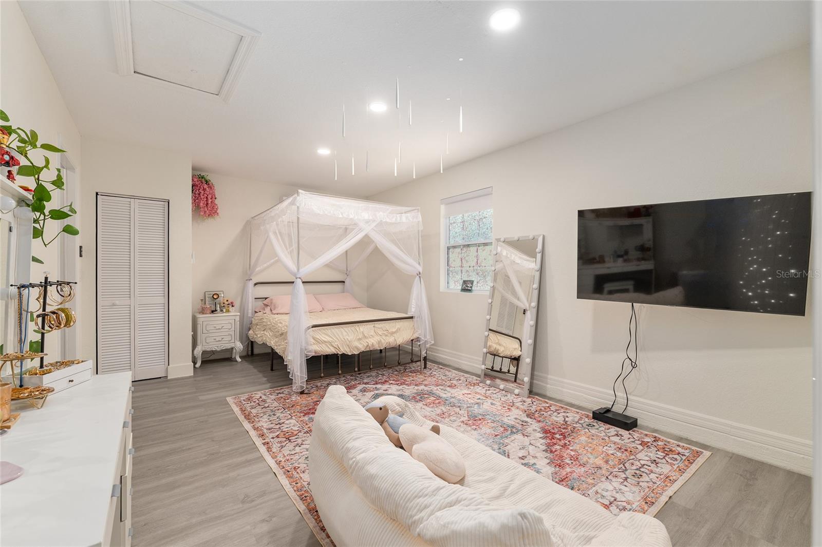 RAINBOW ACRES SUB - Residential