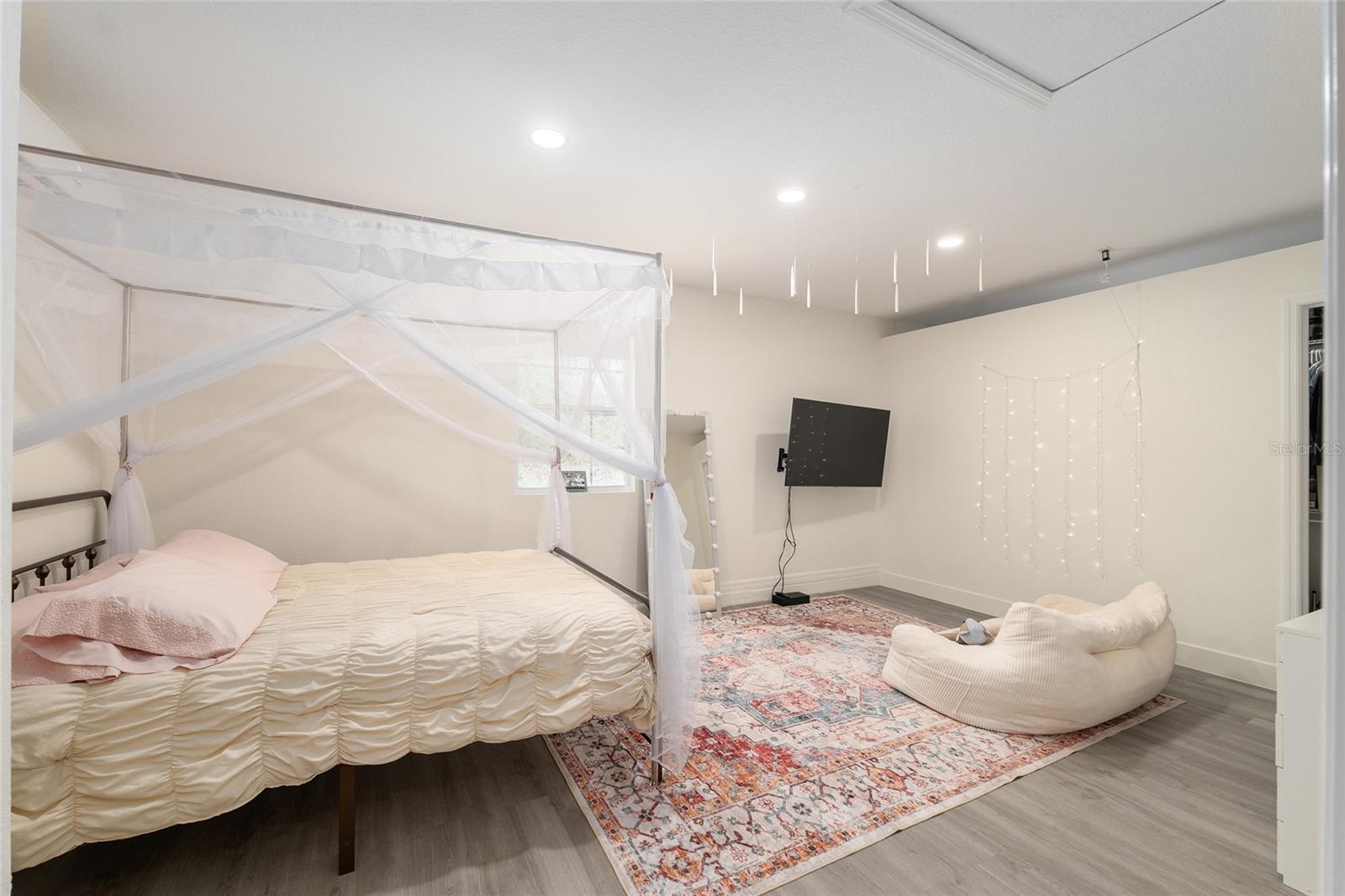 RAINBOW ACRES SUB - Residential