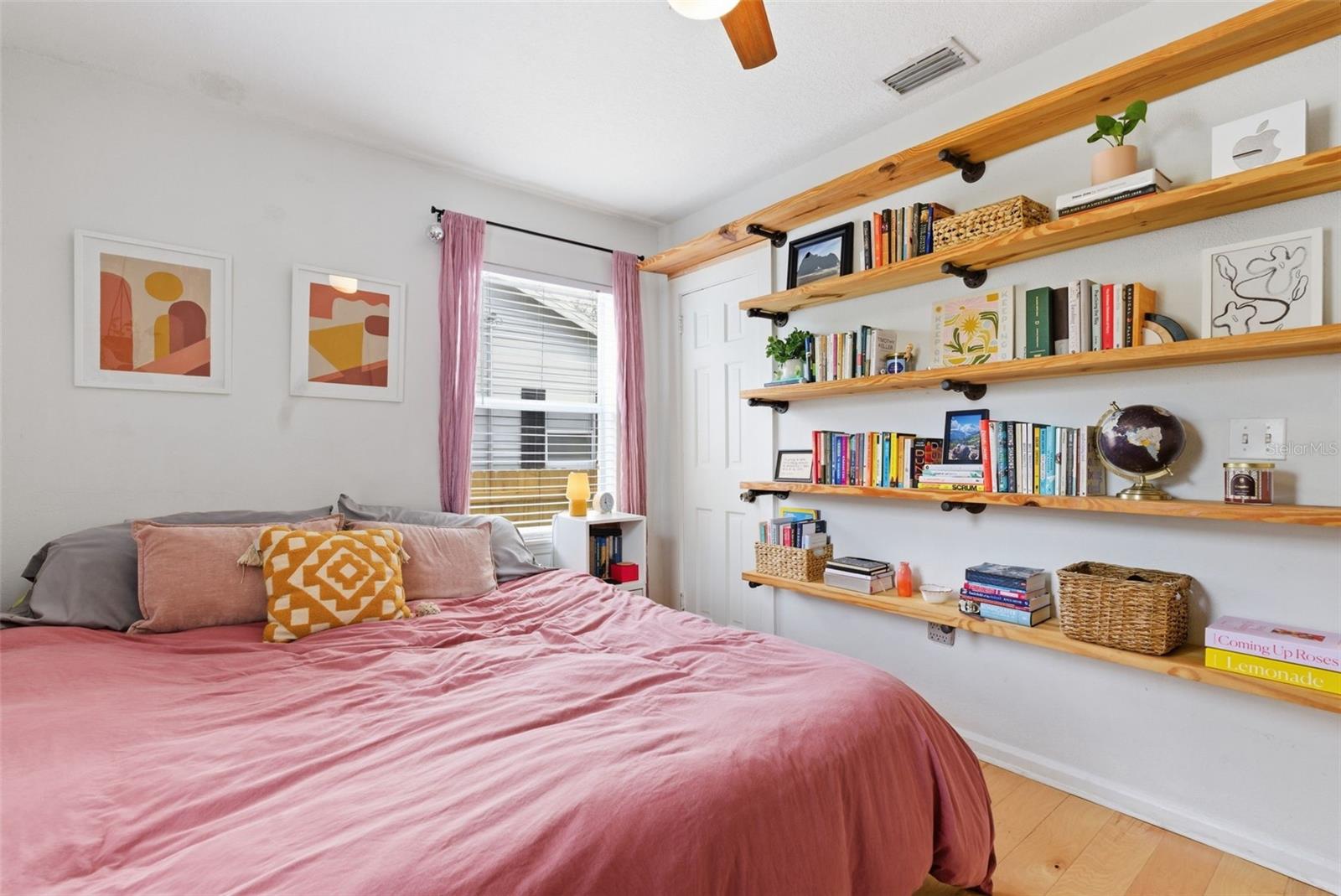 MEADOWBROOK - Residential