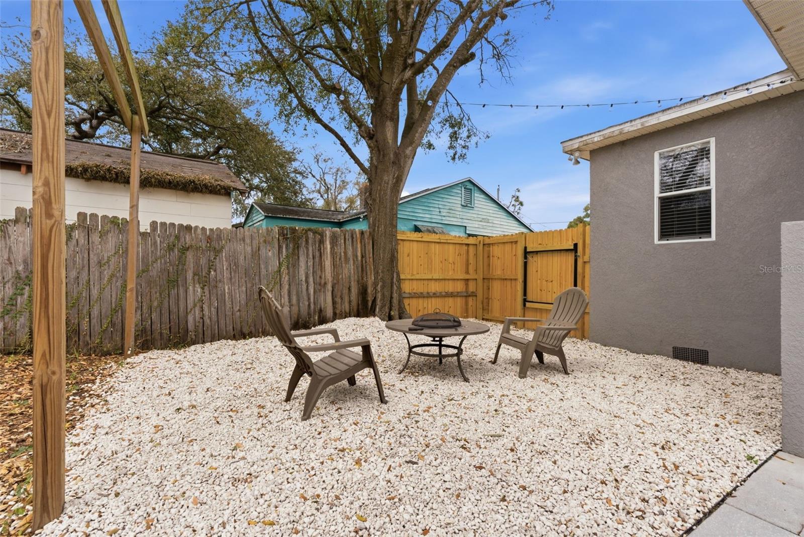 MEADOWBROOK - Residential