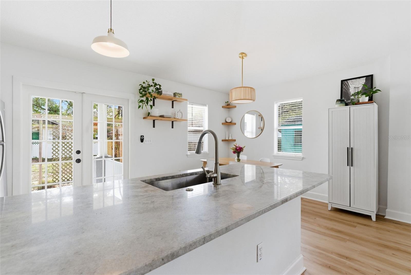 MEADOWBROOK - Residential