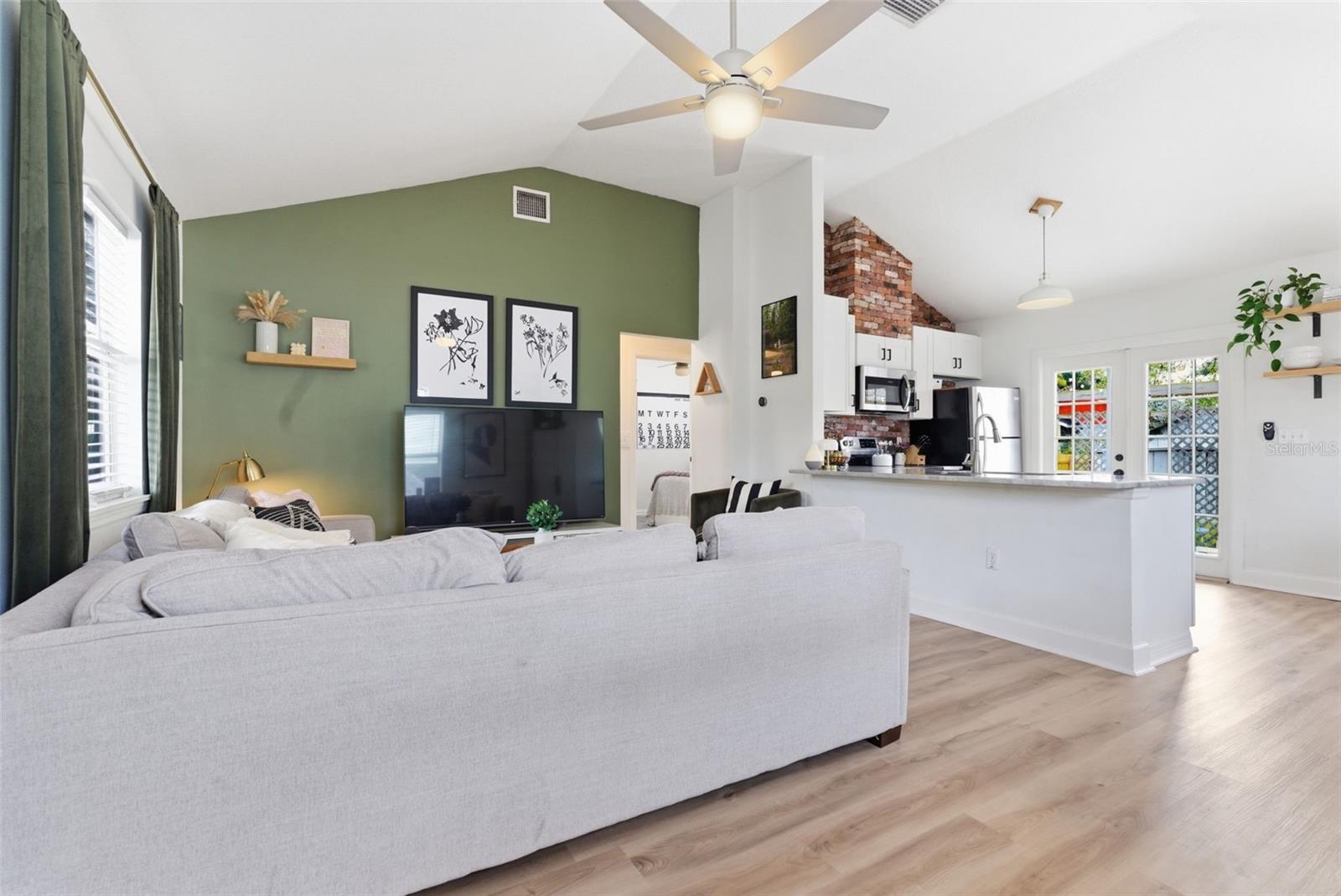 MEADOWBROOK - Residential