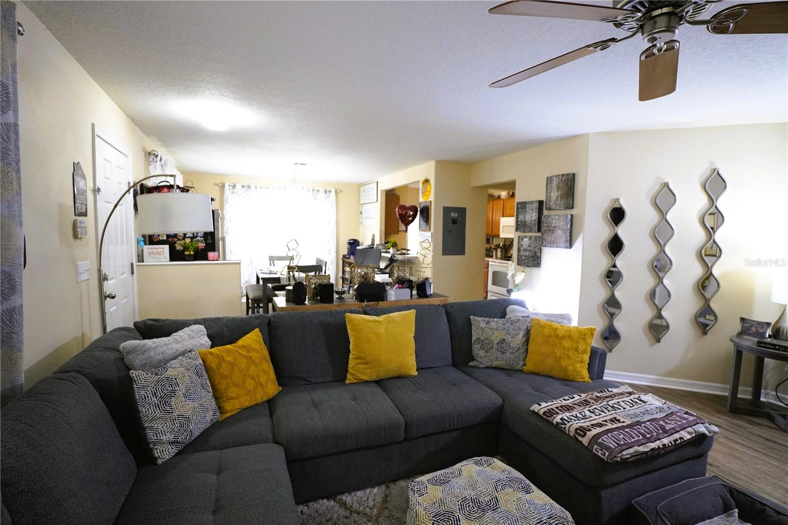 COBBLESTONE LANDING TWNHMS CONDO - Residential