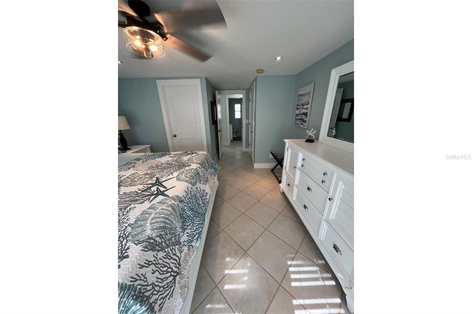 SIESTA MANOR SEC 3 - Residential Lease