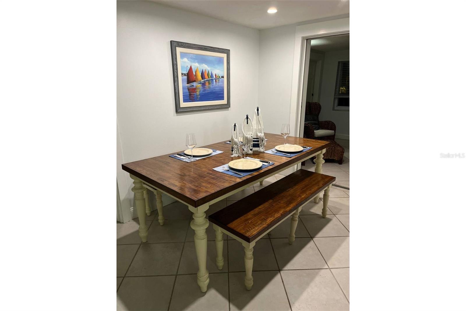 SIESTA MANOR SEC 3 - Residential Lease