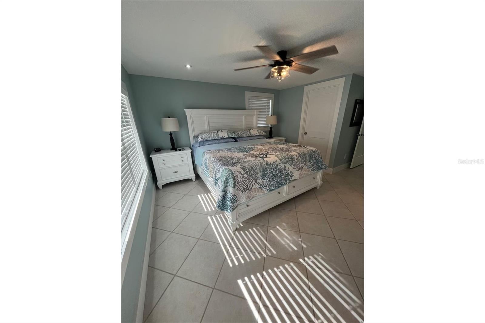SIESTA MANOR SEC 3 - Residential Lease