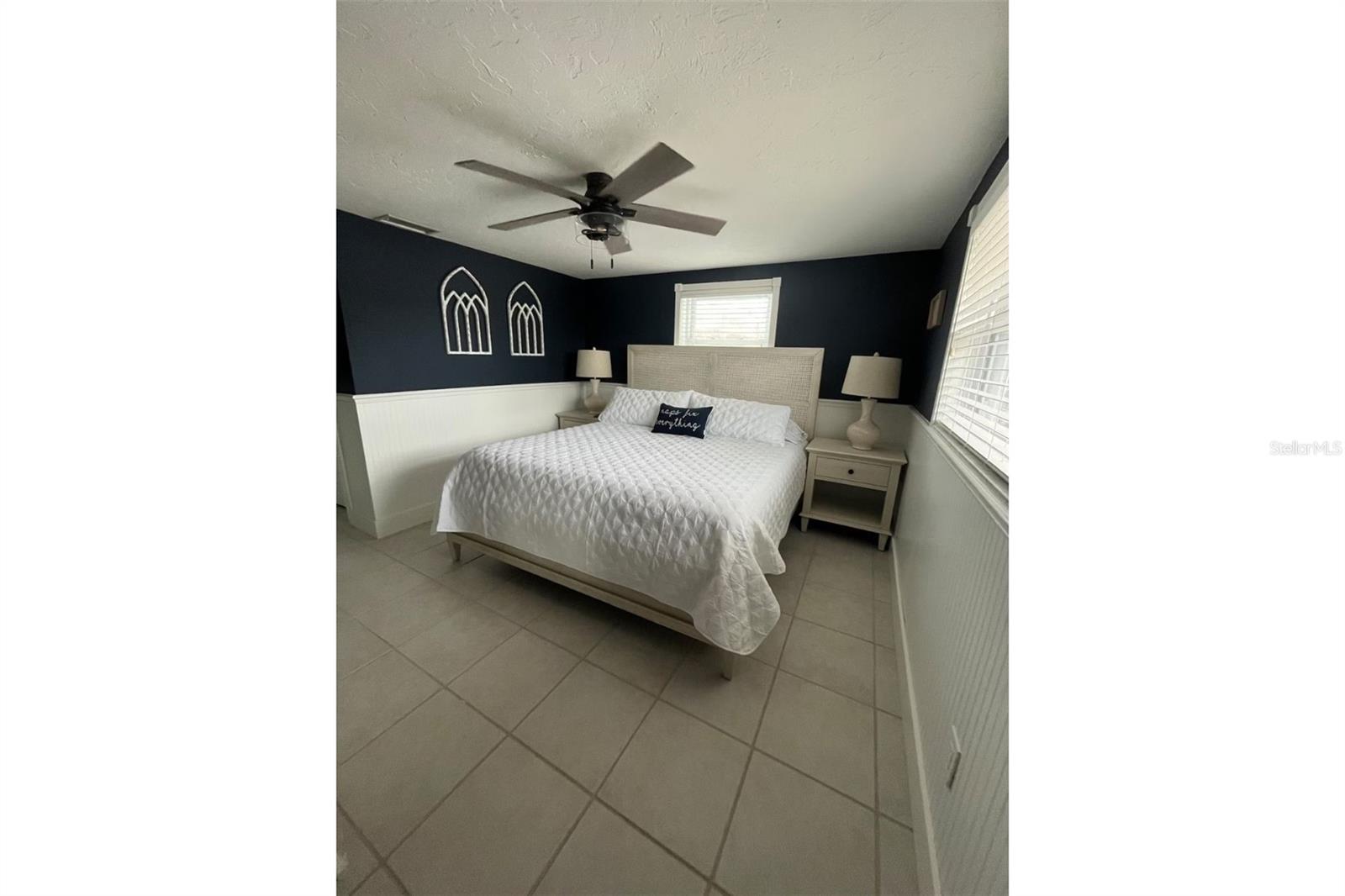 SIESTA MANOR SEC 3 - Residential Lease
