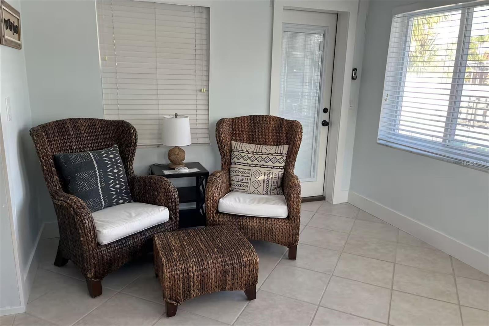 SIESTA MANOR SEC 3 - Residential Lease