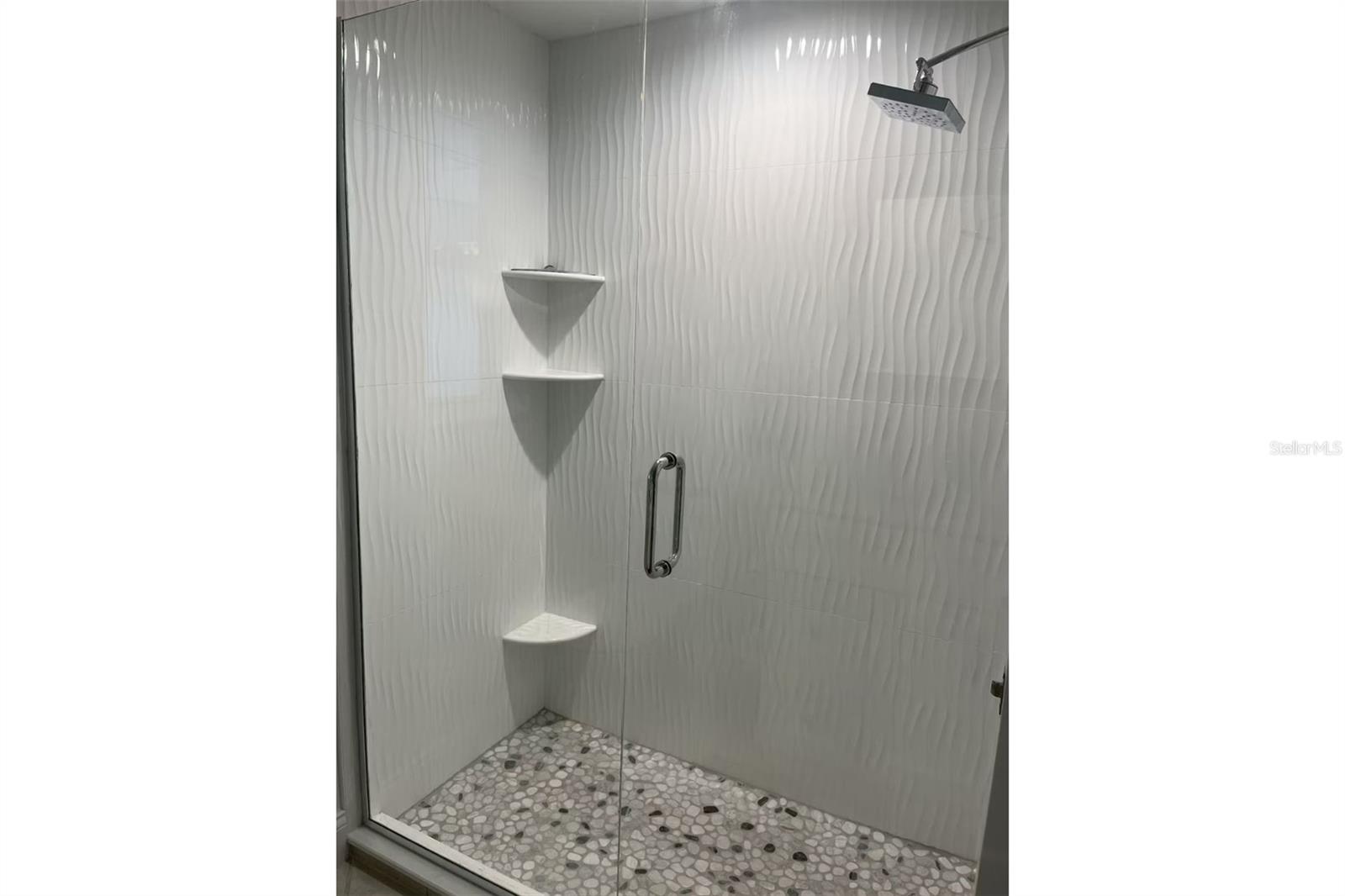 SIESTA MANOR SEC 3 - Residential Lease