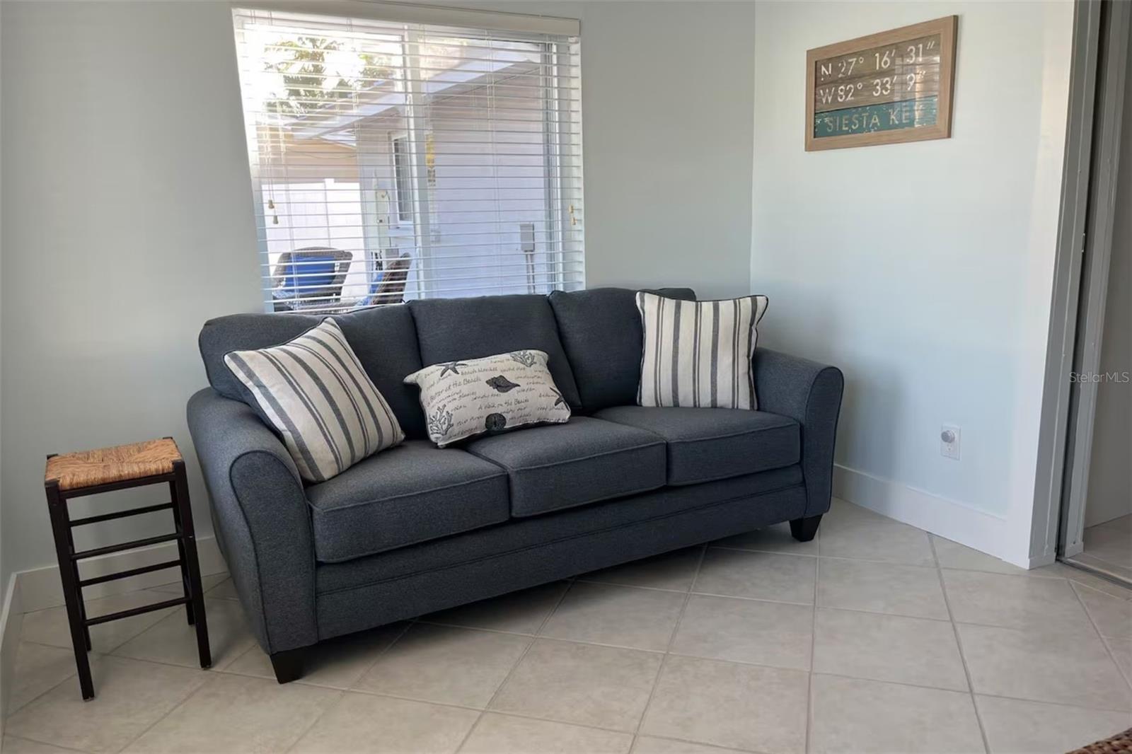 SIESTA MANOR SEC 3 - Residential Lease