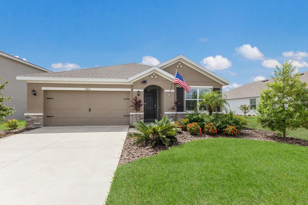 Photo of 17616 Canopy Place, Bradenton, FL 34211 (MLS # A4665245)