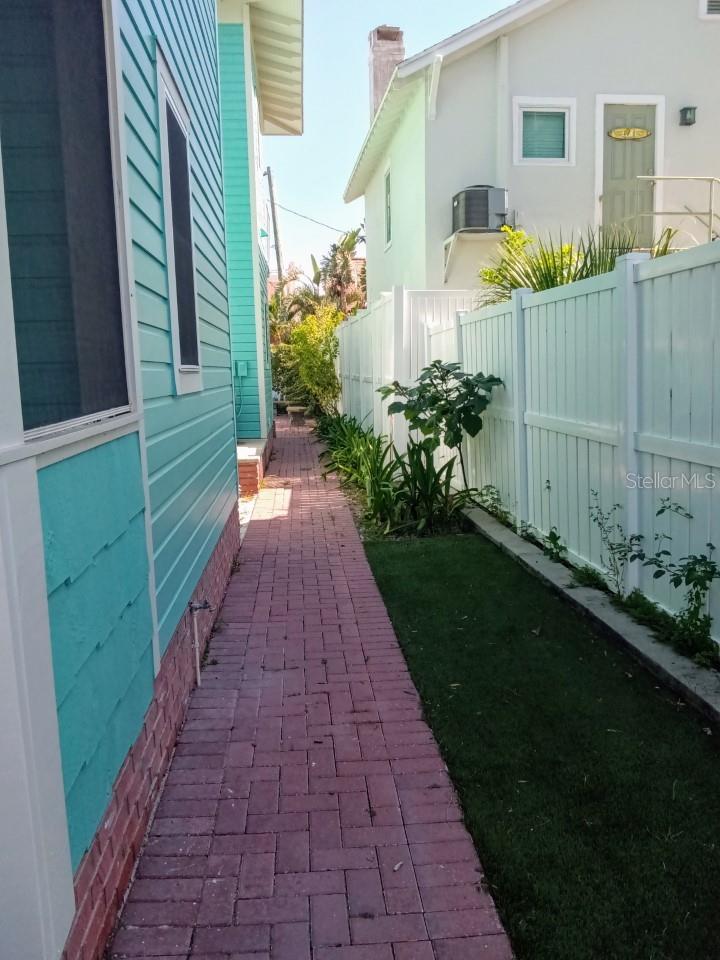 MOREY BEACH - Residential Lease