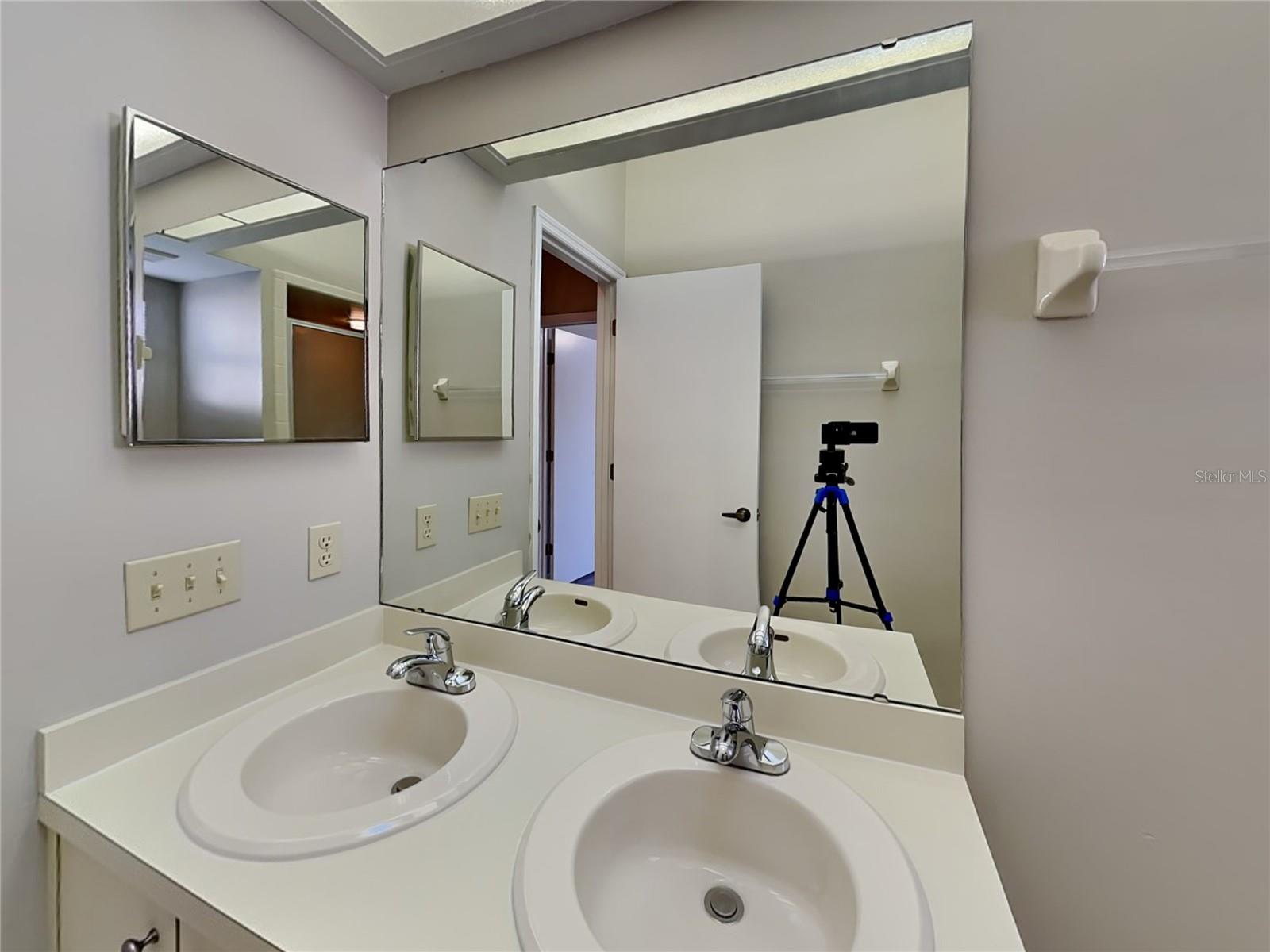 CYPRESSWOOD MDWS - Residential Lease