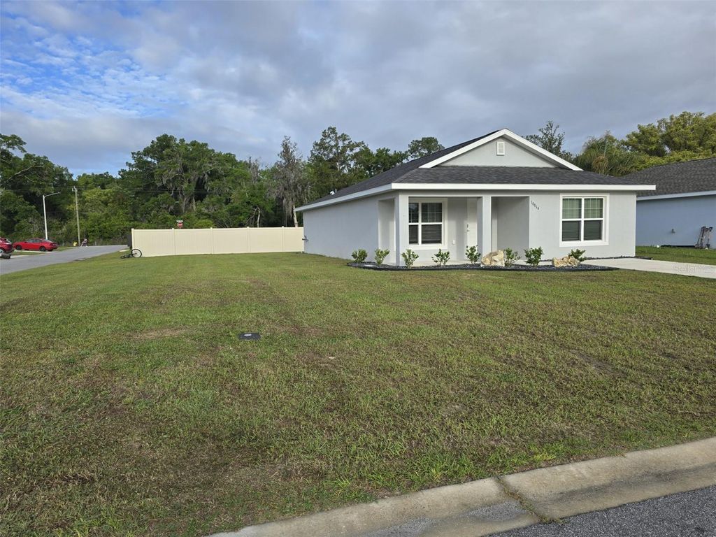 Photo of 10864 SE 66th Terrace, Belleview, FL 34420 (MLS # TB8495224)