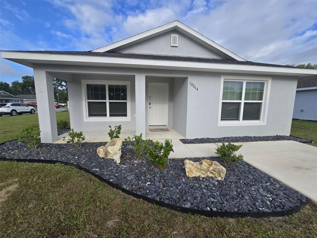 Photo of 10864 SE 66th Terrace, Belleview, FL 34420 (MLS # TB8495224)