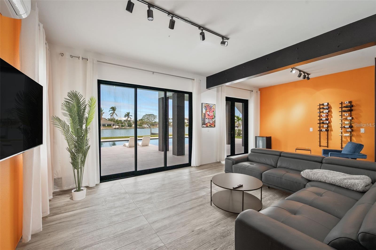 PARADISE ISLAND 1ST ADD - Residential