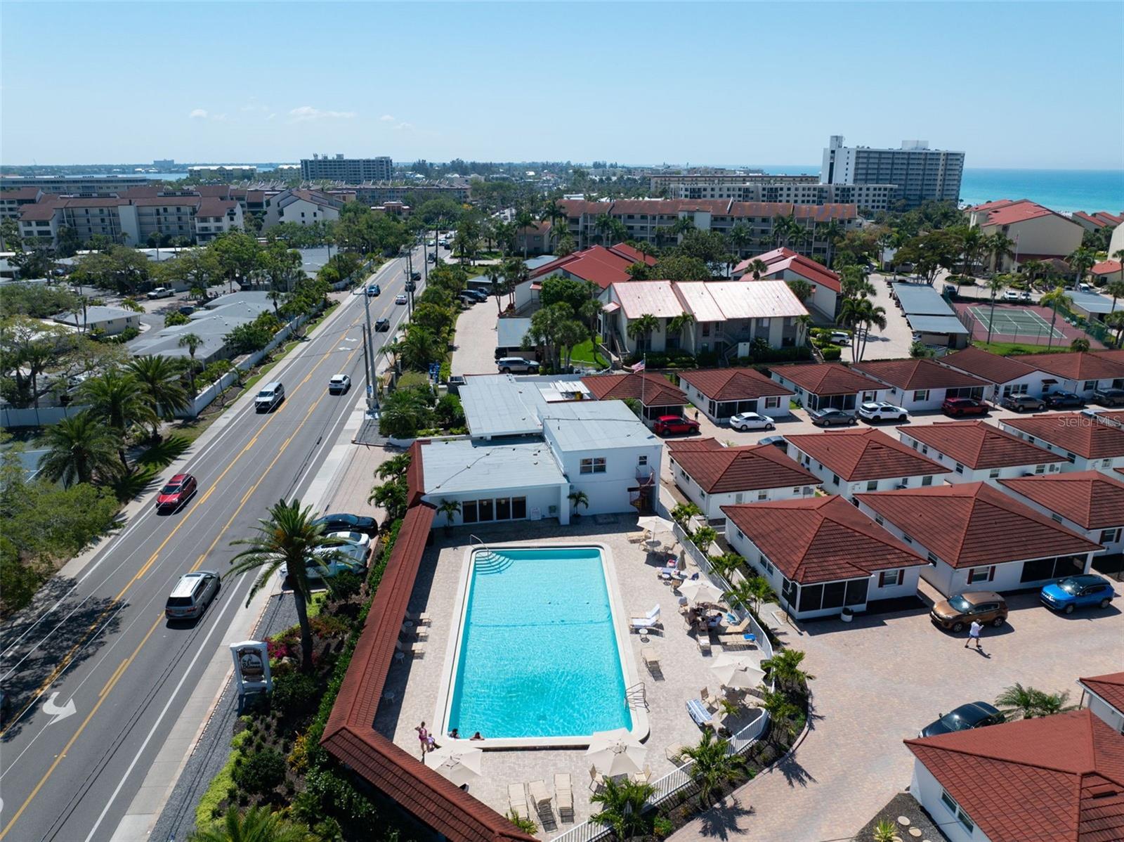 CASA BLANCA VILLAS - Residential