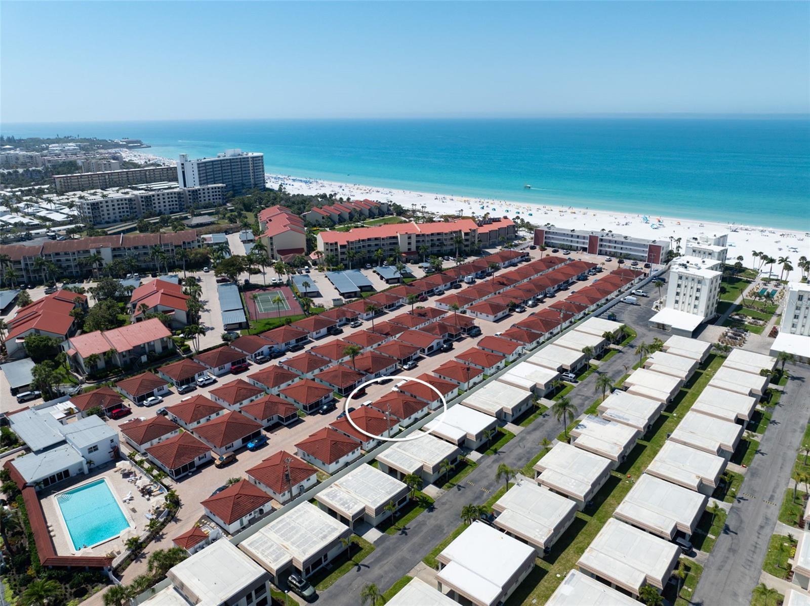 CASA BLANCA VILLAS - Residential