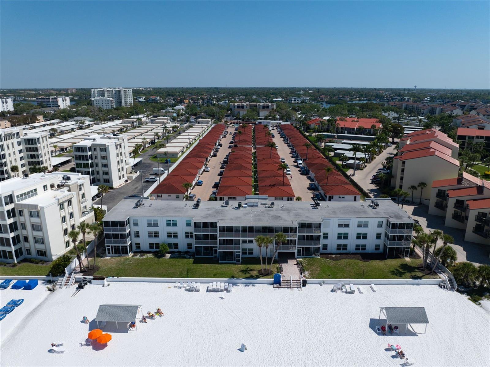CASA BLANCA VILLAS - Residential