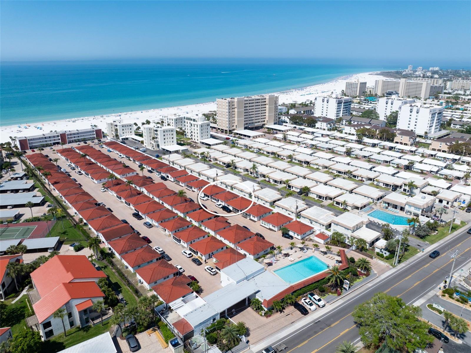 CASA BLANCA VILLAS - Residential