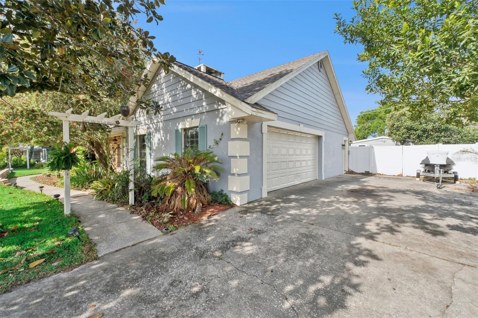 EUSTIS PINE MEADOWS FAIRWAY ESTATES - Residential