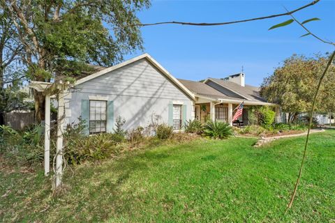 Tiny photo for 2002 Fairway Drive, Eustis, FL 32726 (MLS # G5110210)