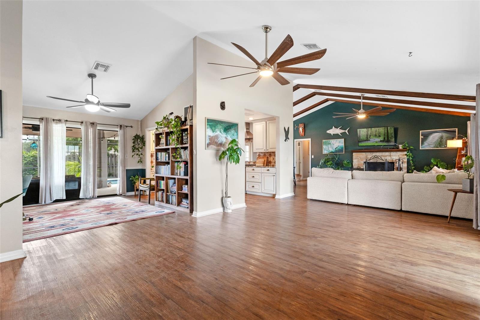 EUSTIS PINE MEADOWS FAIRWAY ESTATES - Residential