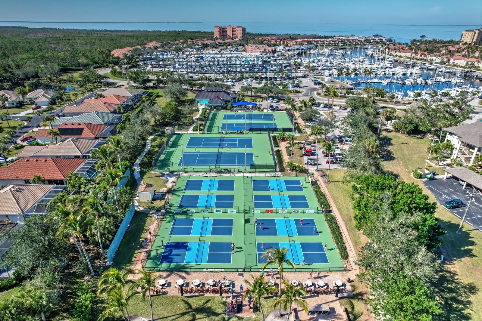 LINKSIDE AT BURNT STORE MARINA - Residential