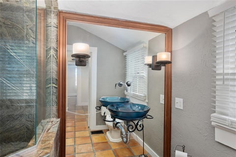 Tiny photo for 818 SE 3rd Street, Ocala, FL 34471 (MLS # OM731232)