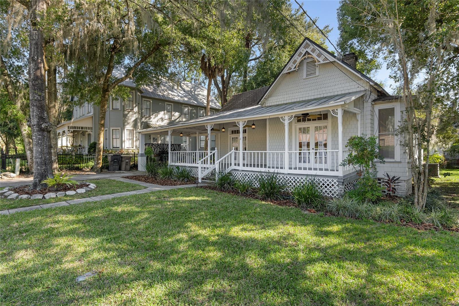818 SE 3RD STREET