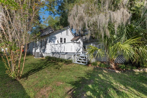 Tiny photo for 818 SE 3rd Street, Ocala, FL 34471 (MLS # OM731232)
