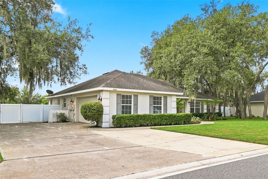 Photo of 1845 Farrington Drive, Lakeland, FL 33809 (MLS # O6430334)