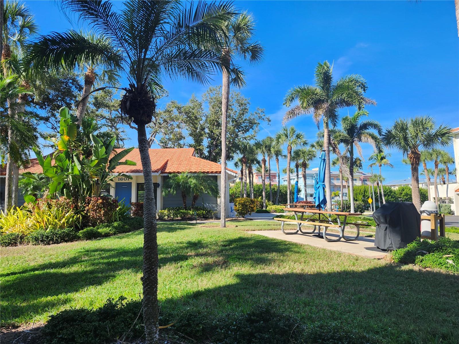 SANDPIPER KEY BLDG 05 - Residential