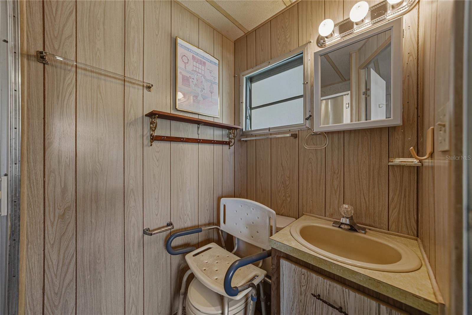 SHADY OAKS MOBILE MODULAR ESTATES - Residential