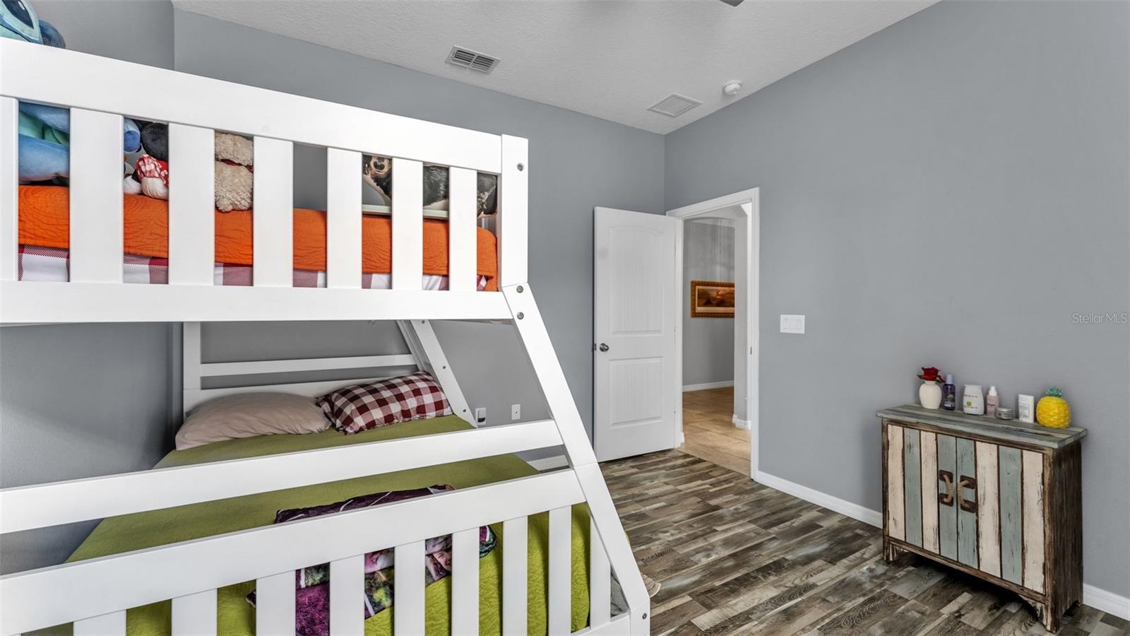 TERRALARGO PH 02 - Residential