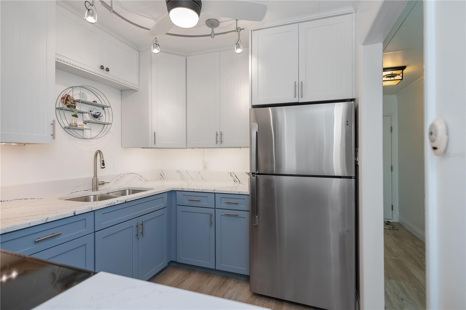 TARPON CENTER VILLAS - Residential