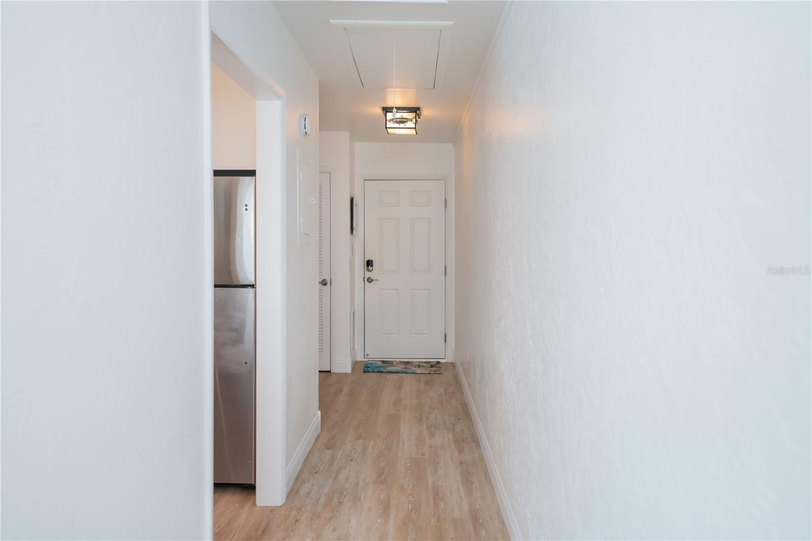 TARPON CENTER VILLAS - Residential