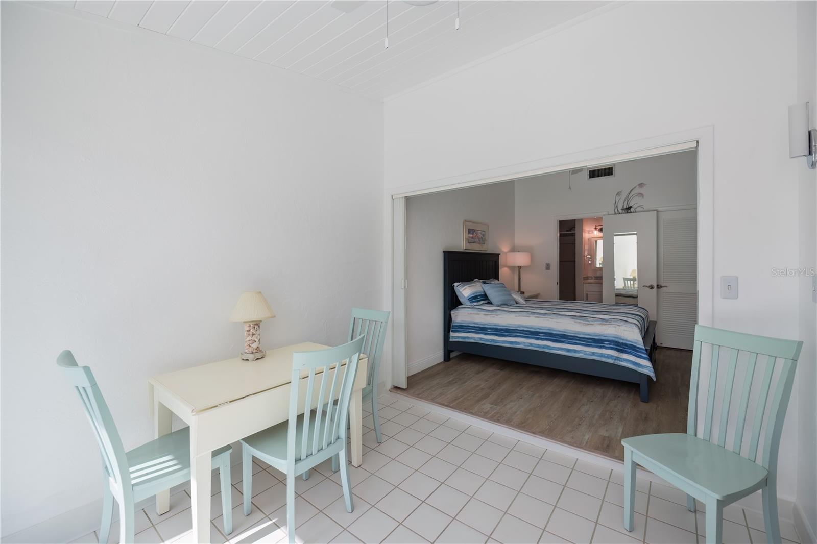 TARPON CENTER VILLAS - Residential